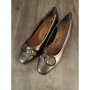 Ros Hommerson‎ Women's Pumps Shoes Sz 10 Bronze Metallic Leather NEW